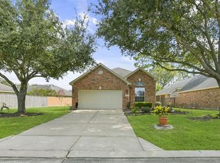 1315 N Riviera Cir, Pearland, TX 77581