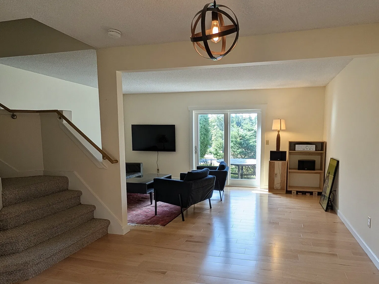 200 Acorn Dr — Photo 2