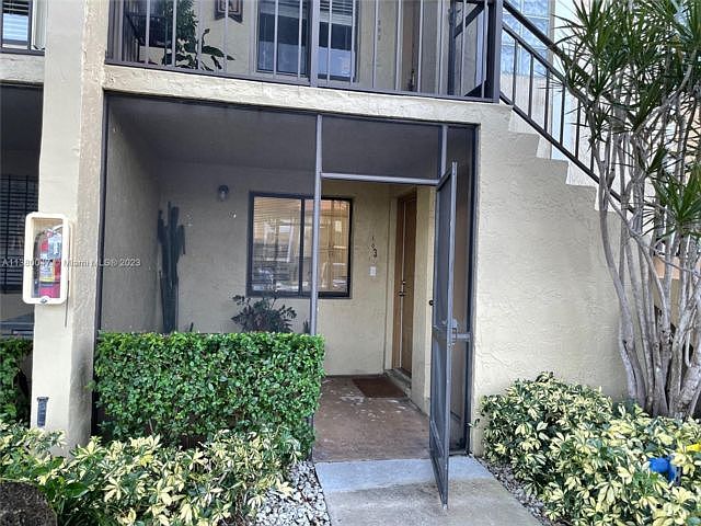 1st image of 307 Lakeview Dr APT 103