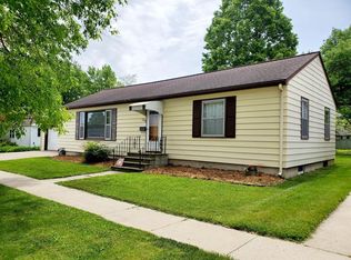635 W 5th St, Garner, IA 50438