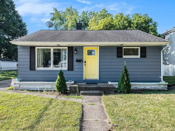 2206 Rockne Dr, South Bend, IN 46615