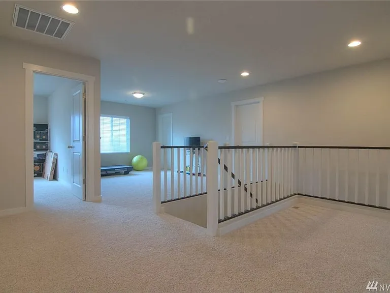 8211 49th St NE — Photo 16