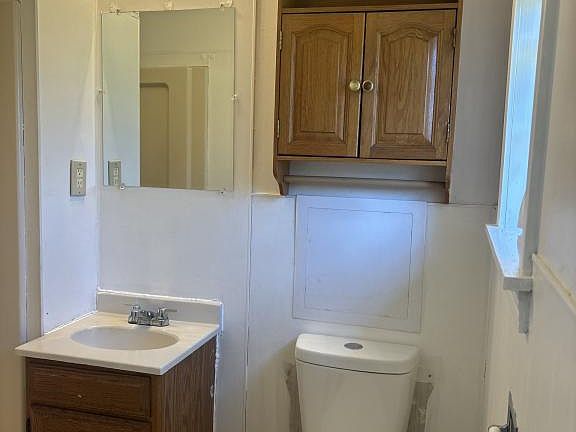 5th image of 1770 E Main St #38220