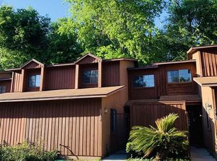 5748 SW 8th Pl, Gainesville, FL 32607