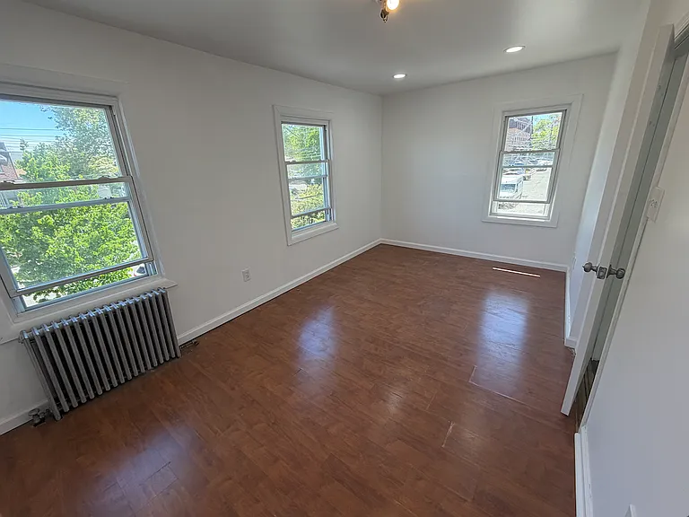 2541 Bouck Ave #2 — Photo 3