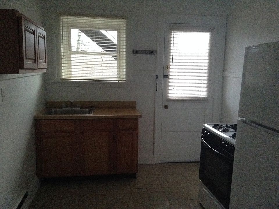 2nd image of 419 Probasco St APT 9