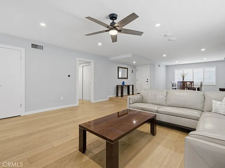 6206 Hesperia Ave — Photo 5