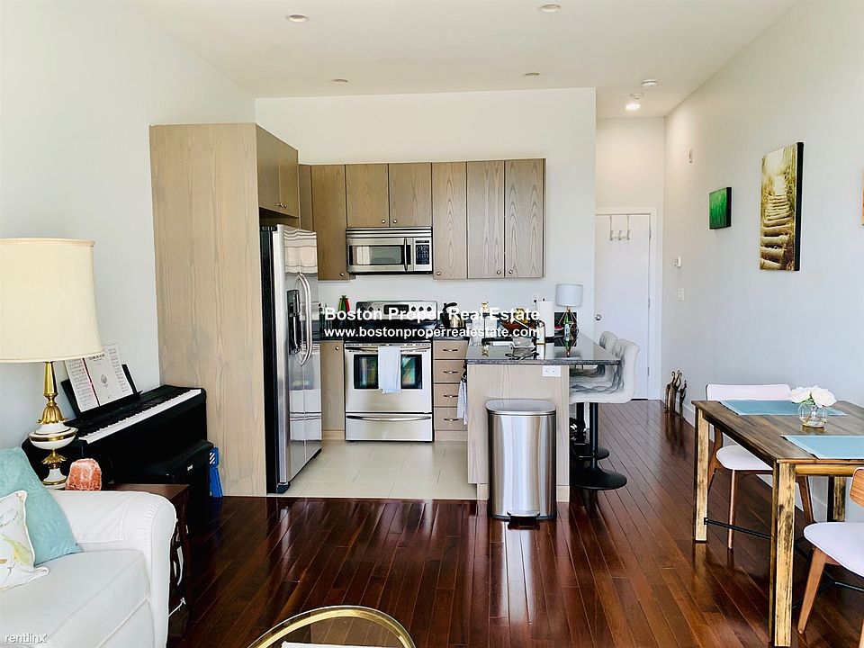 6-12 Blackwood St. #412 Boston - Back Bay Unit Photo 2