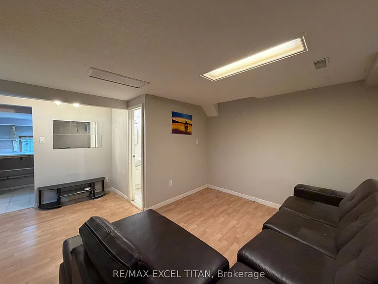 251 Shawnee Cir #BASEMENT — Photo 3