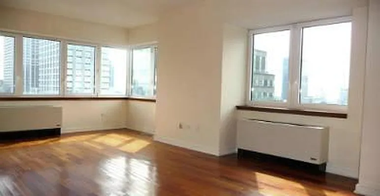 Rented by Plaza Real Estate Group | media 38