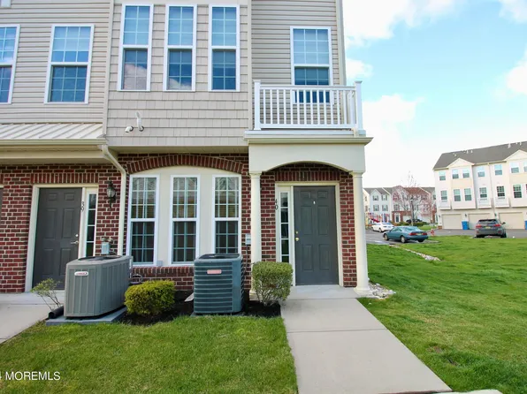 40 Kyle Drive, Tinton Falls, NJ 07724