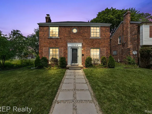 3236 Woodstock Dr, Detroit, MI 48221