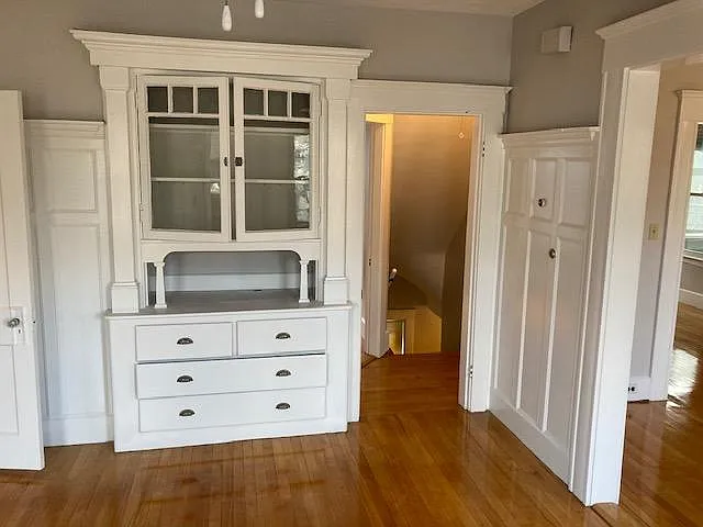 3 bed, $3,475 — Photo 2
