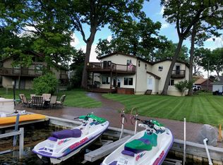 6839 Brightwood Ct, Waterford, MI 48327