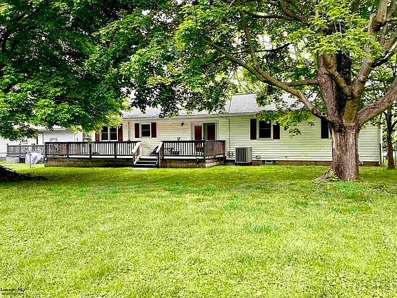 3rd image of 150 Ann Ct