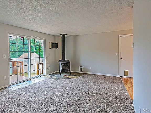 3rd image of 7605 E Idaho St
