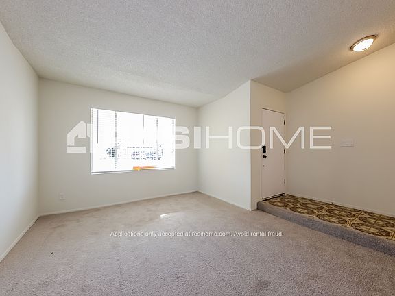 5th image of 4126 W Woodridge Dr