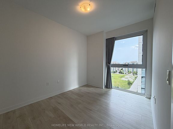 4th image of 75 Oneida Cres #1210
