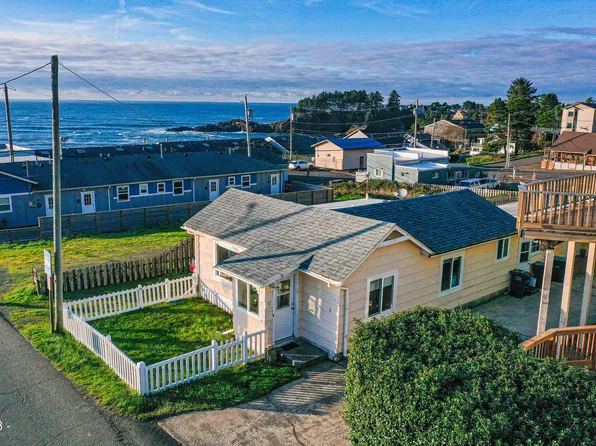 55 E Collins St, Depoe Bay, OR 97341