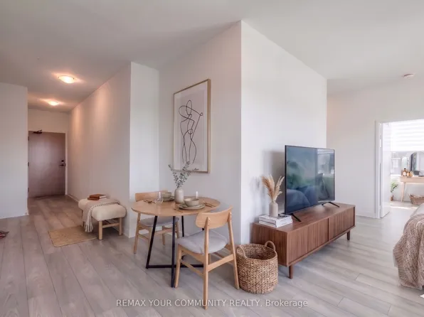 2920 Highway 7 Rd #3301, Vaughan, ON L4K 0H8
