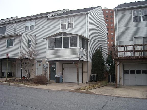 Rear from Renaissance St
