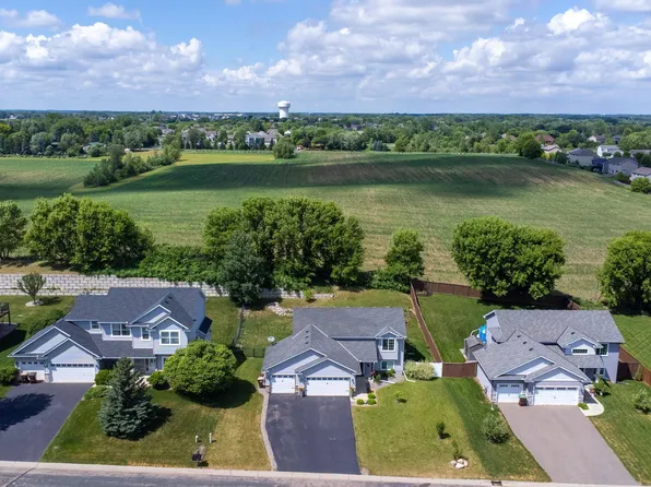 406 Greenway Dr, Delano, MN 55328