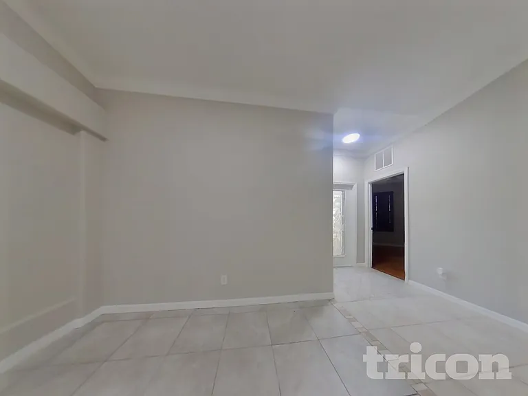 6300 Falcon Lair Dr — Photo 4