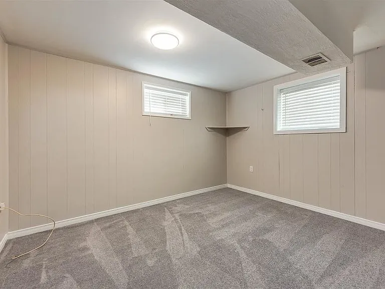 100 Lynndale Rd SE — Photo 11