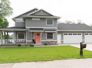 346 Tellin Ct, La Crosse, WI 54603