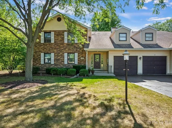 325 Lake St APT 1B, Crystal Lake, IL 60014