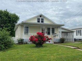 2408 Lincoln Ave, Point Pleasant, WV 25550