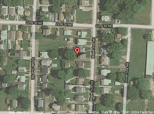 2105 Maple Ave NE, Canton, OH 44714