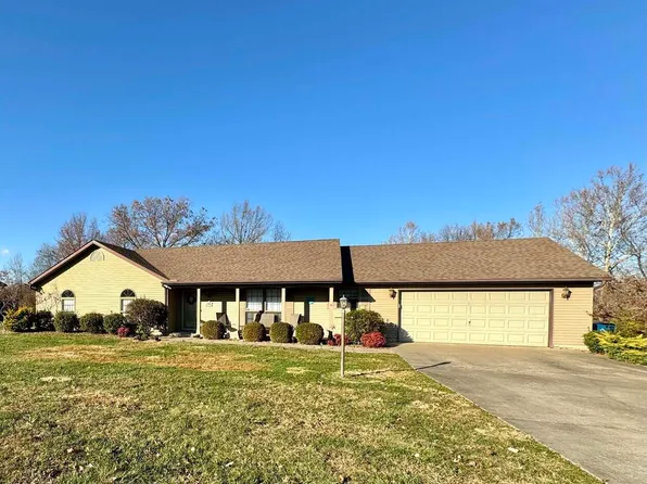 808 Cottonwood Ln, Carterville, IL 62918