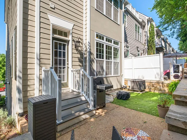 2048 Avinity Loop — Photo 30