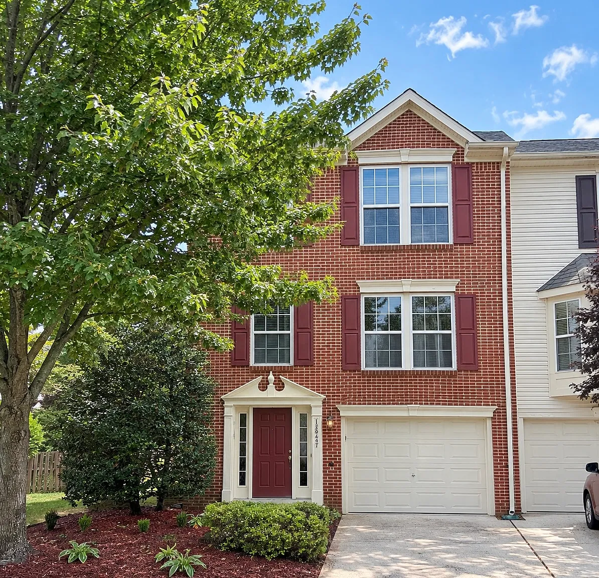 3 bed, 2.5 bath, 1750 sqft, $3,000 — Photo 1