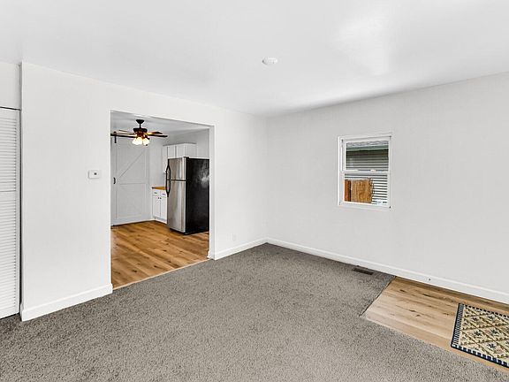 2nd image of 3340 Iowa St