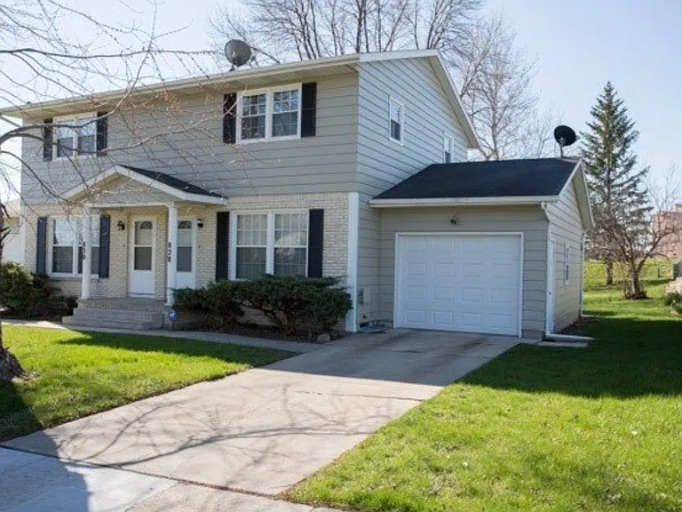 828 Wildwood Rd — Photo 12