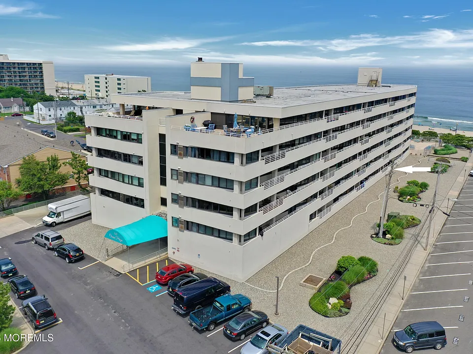 525 Ocean Blvd #106
