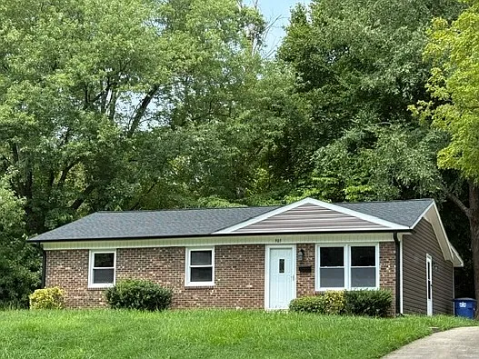 905 Camden Ct