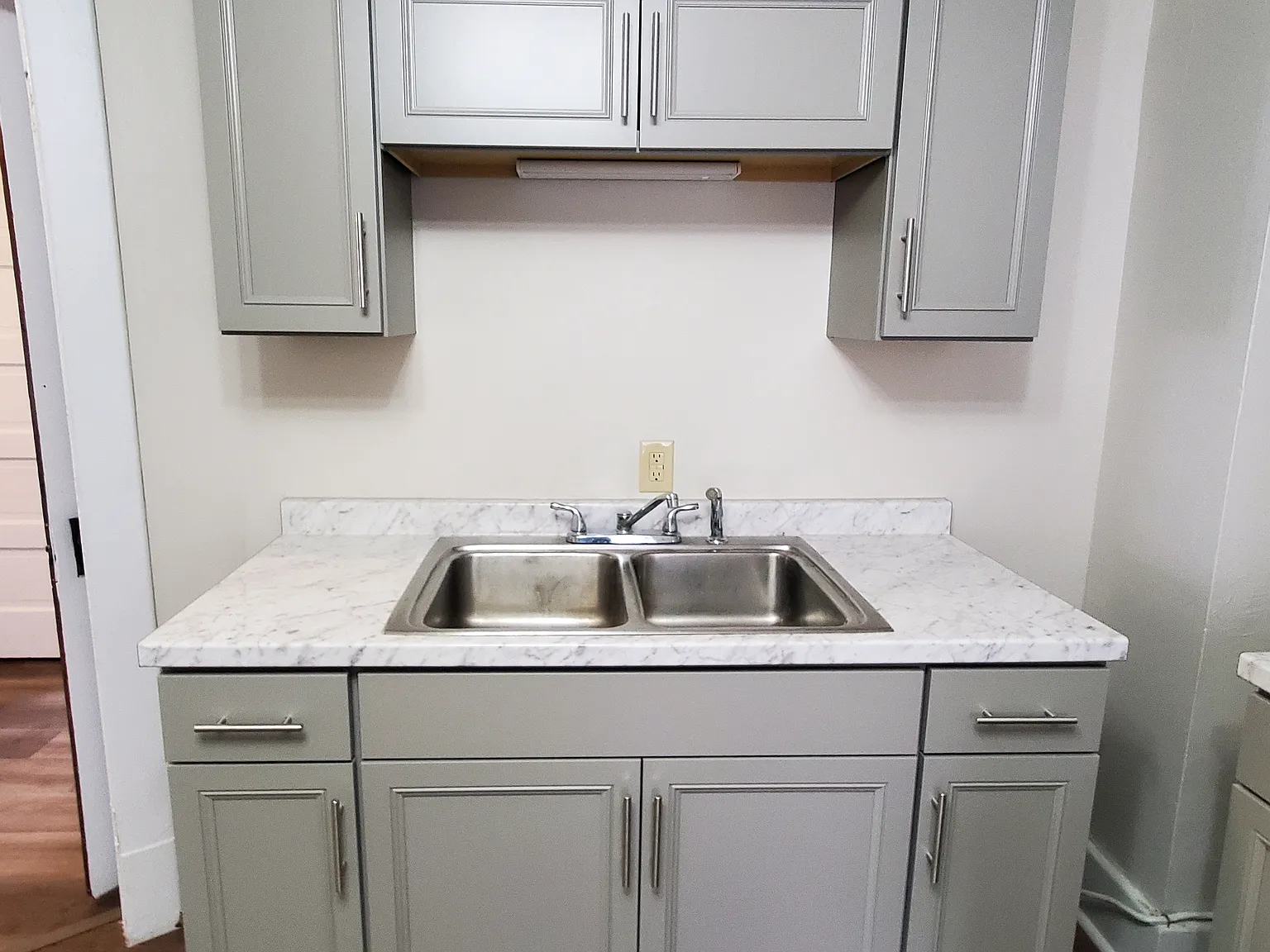 3 bed, 1000 sqft, $925 — Photo 4