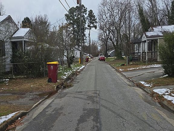 5th image of 1328 Montgomery Ave
