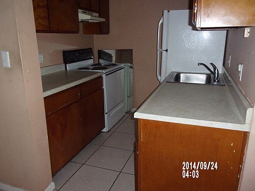 1st image of 920 W New York Ave APT 204