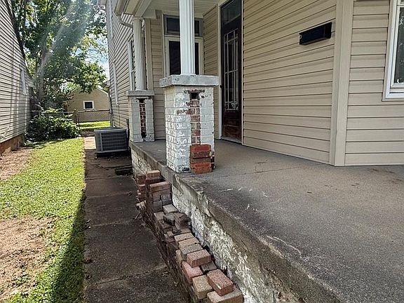 2nd image of 419 Williams Ave