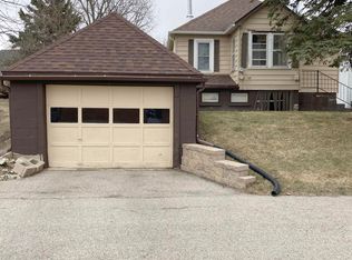 638 Elm St, Allenton, WI 53002