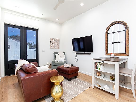 2nd image of 791 Donax Ave #2
