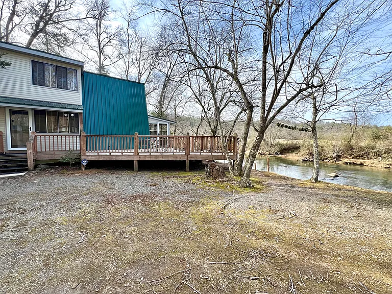 544 Cobb Cir — Photo 4
