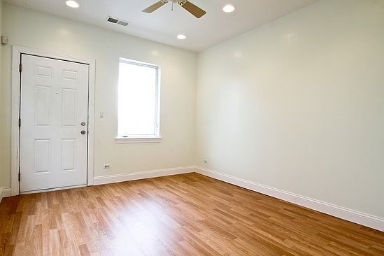 5th image of 2435 W Grenshaw St