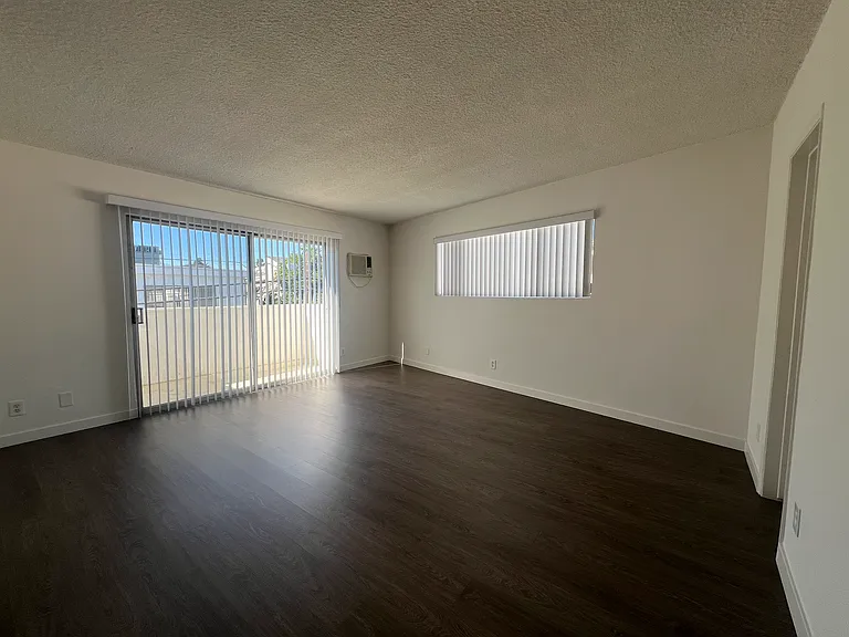 Kennington Apartments — Photo 8