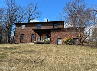 25 McDonald Ln, Rensselaer, NY 12144