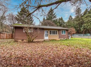 302 S Kerby Ave, Cave Junction, OR 97523